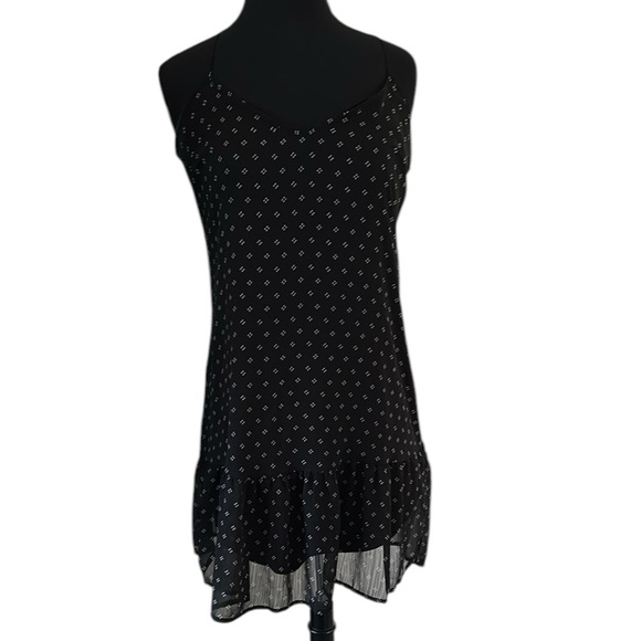 Old Navy Dresses & Skirts - Old Navy Black with White Diamond detail Mini dress Size Small